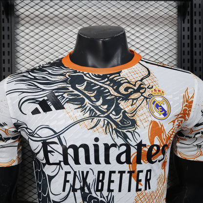 Real Madrid "El Dragón Real" special kit