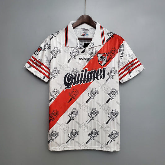 Retro Riverbed 95/96 Home kit