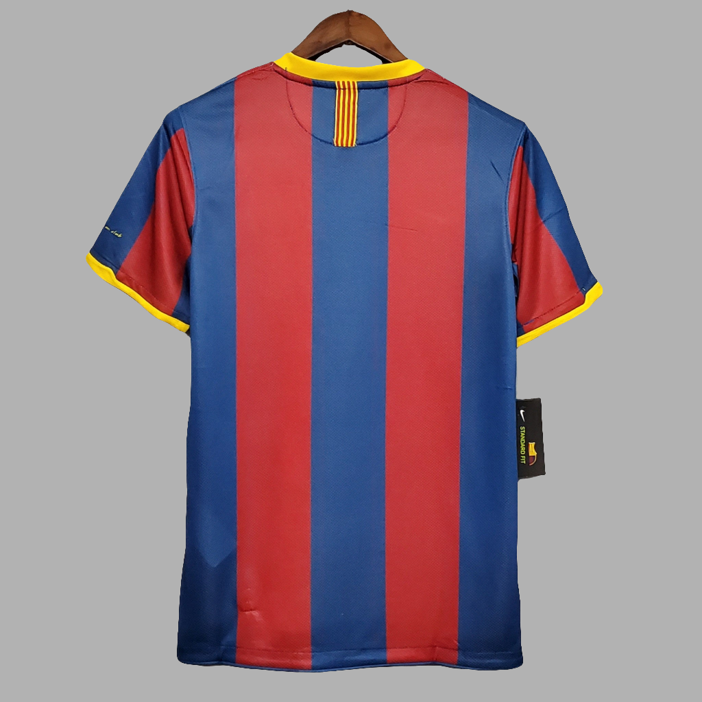 Retro Barcelona 10/11 home kit